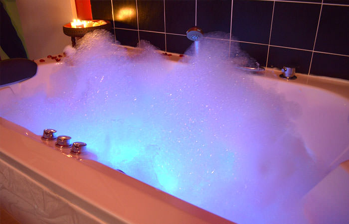 Jacuzzi cálido y burbujeante en Bangkok Passion, Sukhumvit Soi 22